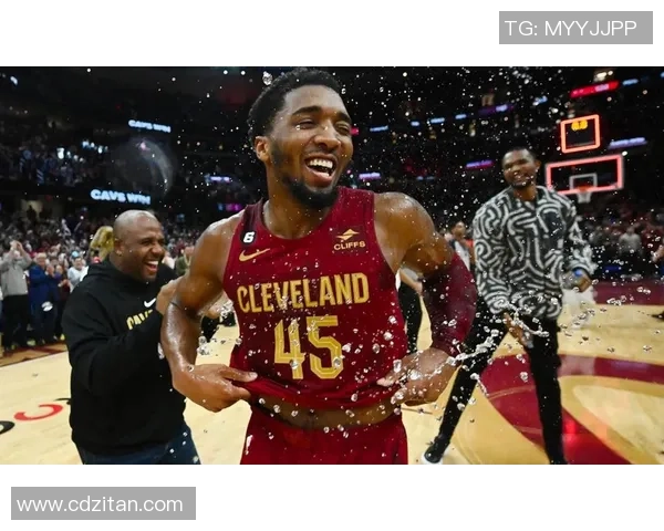 多诺万米切尔带领球队冲击季后赛展现领袖风范与个人魅力 多诺万米切尔带领球队冲击季后赛展现领袖风范与个人魅力